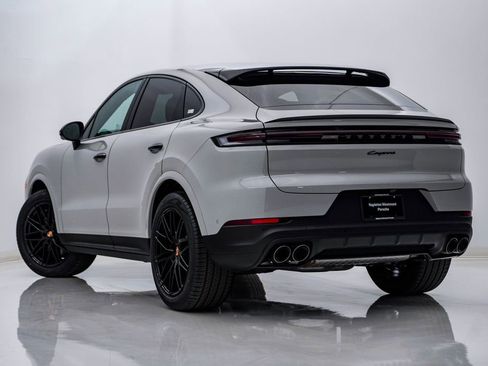 New 2026 Porsche Cayenne Coupe image 3