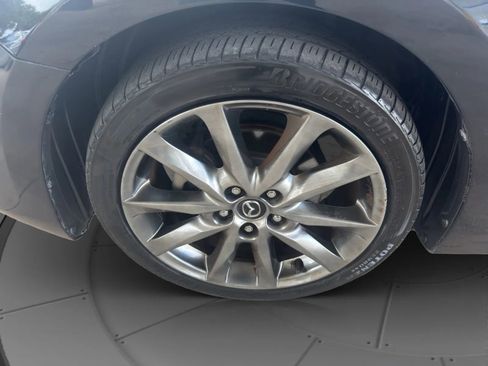 Used 2018 MAZDA MAZDA3 Touring image 25