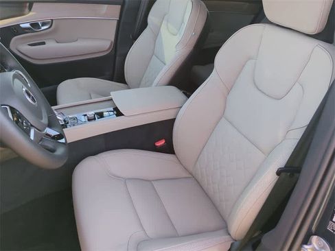 Used 2026 Volvo XC90 B6 Plus w/ Protection Package Premier image 14