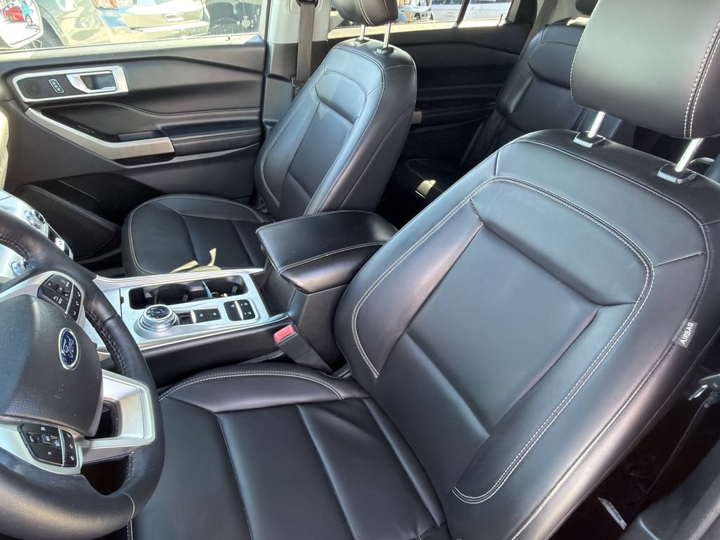 Used 2022 Ford Explorer XLT w/ Equipment Group 202A RWD image 23