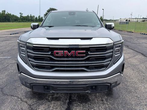 Used 2025 GMC Sierra 1500 SLT AWD/4WD image 17