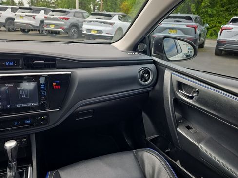 Used 2018 Toyota Corolla XSE w/ Carpet Mat Package (TMS) FWD image 21