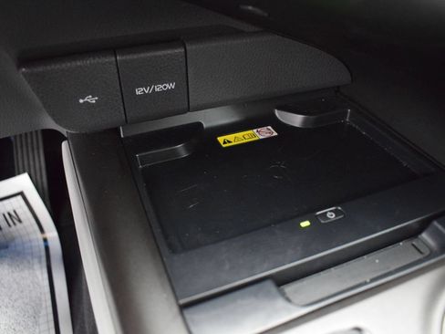 Used 2022 Toyota Camry XSE FWD image 16