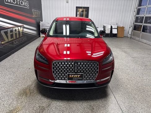 Used 2025 Lincoln Corsair AWD image 28