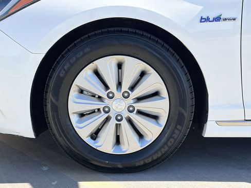 Used 2017 Hyundai Sonata SE image 9