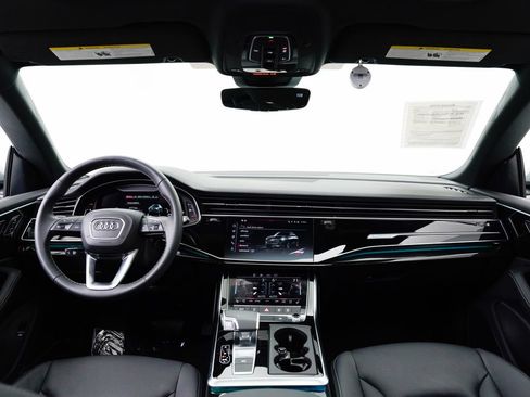 Certified 2025 Audi Q8 Premium Plus w/ Premium Plus Package AWD/4WD image 12