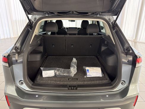 Used 2025 Volkswagen Tiguan S FWD image 32