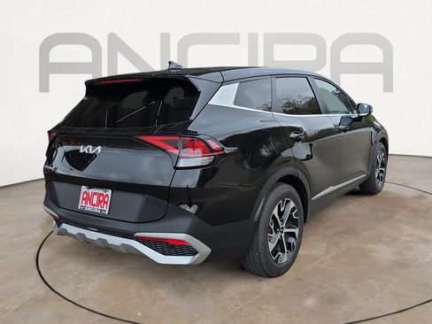 Certified 2024 Kia Sportage EX image 8