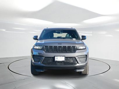 New 2025 Jeep Grand Cherokee Altitude