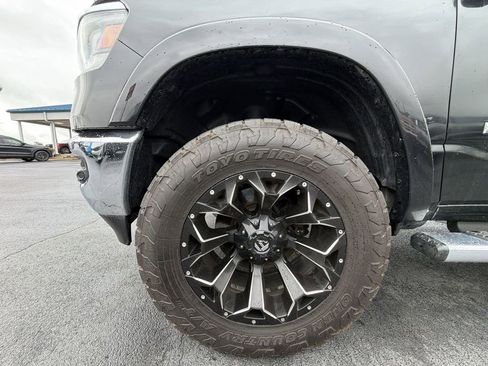 Used 2019 RAM 1500 Laramie AWD/4WD image 16