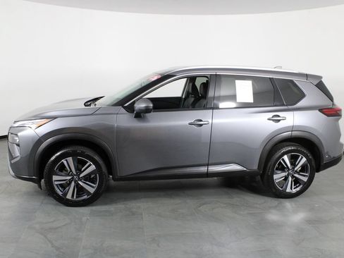 Certified 2026 Nissan Rogue SL FWD image 14