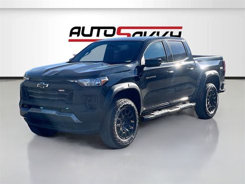 Used 2024 Chevrolet Colorado Trail Boss w/ Advanced Trailering Package image 3