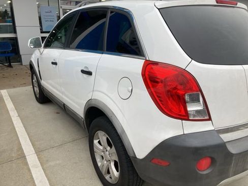 Used 2014 Chevrolet Captiva Sport LS image 3