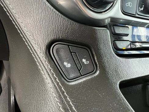 Used 2019 Chevrolet Tahoe LT AWD/4WD image 32