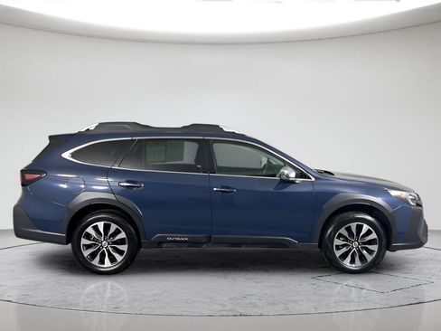 Used 2025 Subaru Outback Touring XT AWD/4WD image 4