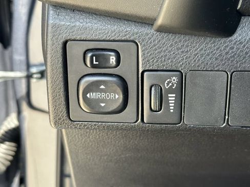 Used 2017 Toyota Corolla LE FWD image 20