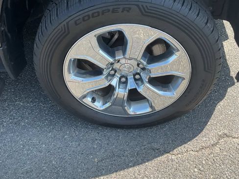 Used 2020 RAM 1500 Big Horn AWD/4WD image 12