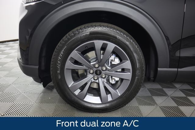New 2026 Ford Explorer Active w/ Active Comfort Package AWD/4WD image 13
