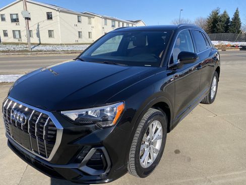 Used 2021 Audi Q3 2.0T Premium w/ Convenience Package image 2