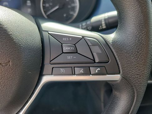 Used 2025 Nissan Versa SV FWD image 19