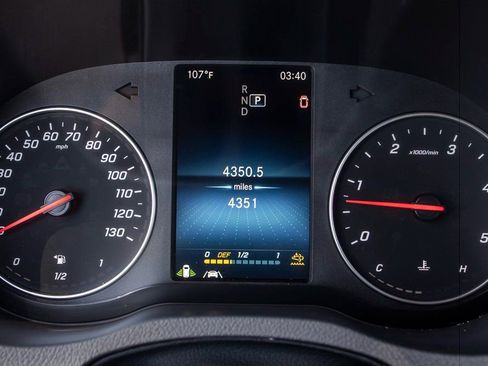 Used 2022 Mercedes-Benz Sprinter 3500 image 42