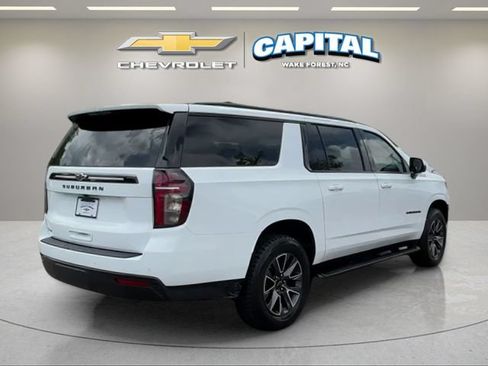 Used 2024 Chevrolet Suburban Z71 w/ Luxury Package AWD/4WD image 5
