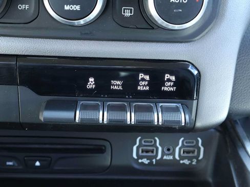 Used 2019 RAM 1500 Big Horn AWD/4WD image 26