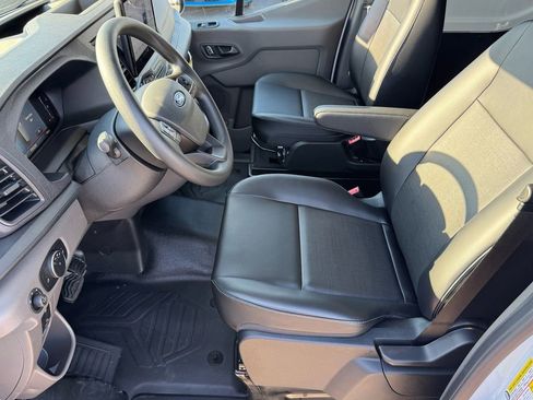 New 2026 Ford Transit 250 148 Medium Roof image 8