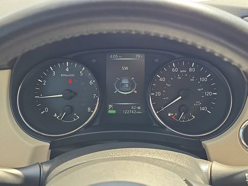 Used 2017 Nissan Rogue SL FWD image 17