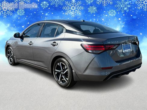 Used 2024 Nissan Sentra SV image 4