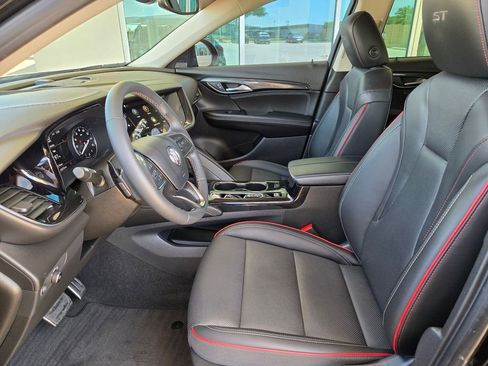 Used 2023 Buick Envision Essence w/ Sport Touring Package AWD/4WD image 9