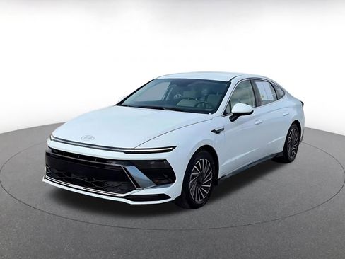 Used 2025 Hyundai Sonata SEL FWD image 6