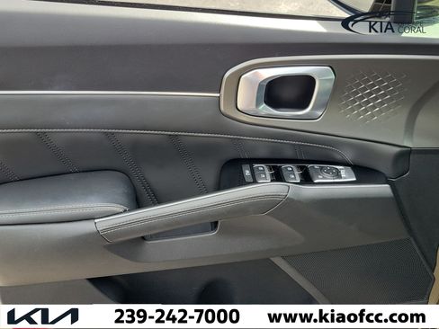 Used 2021 Kia Sorento SX AWD/4WD image 23