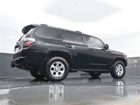 Used 2020 Toyota 4Runner SR5 Premium image 25
