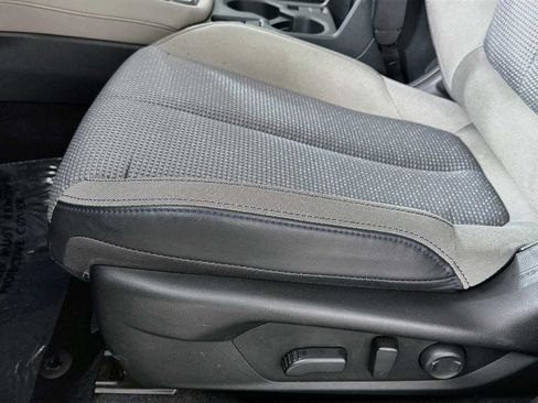 Certified 2025 Subaru Forester Premium AWD/4WD image 17