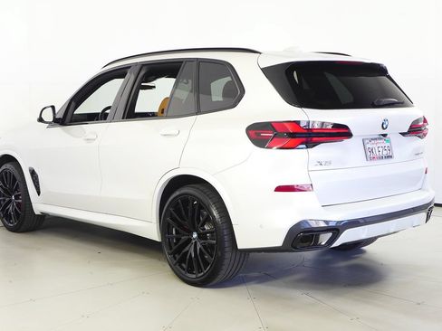 Used 2024 BMW X5 sDrive40i w/ M Sport Package RWD image 9