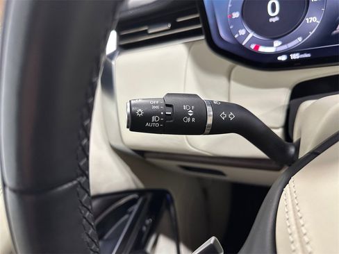 Used 2023 Land Rover Range Rover SE image 23