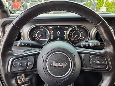 Used 2022 Jeep Wrangler Unlimited Sport AWD/4WD image 24