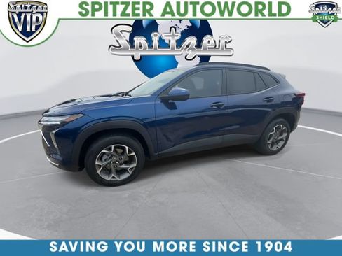 Used 2024 Chevrolet Trax LT w/ Driver Confidence Package FWD image 4