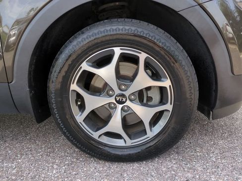 Used 2020 Kia Telluride EX AWD/4WD image 11