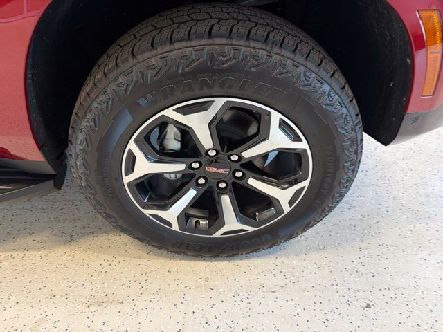 Used 2026 GMC Yukon XL AT4 AWD/4WD image 13