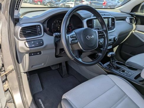 Used 2019 Kia Sorento SX AWD/4WD image 8