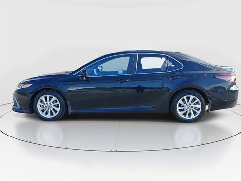 Used 2023 Toyota Camry LE image 8