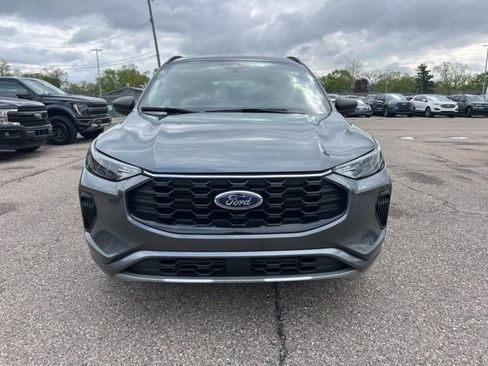 Certified 2023 Ford Escape ST-Line w/ Tech Pack #1 AWD/4WD image 2