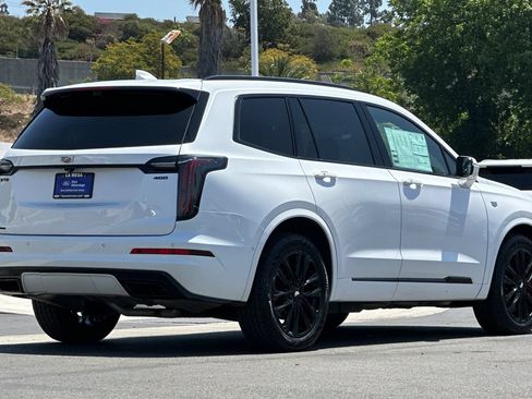 Used 2024 Cadillac XT6 Sport w/ LPO, Onyx Lite Package AWD/4WD image 3