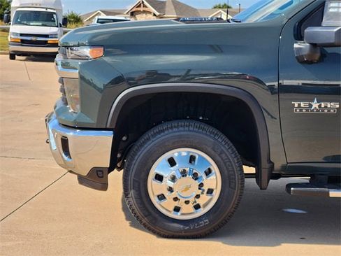 New 2026 Chevrolet Silverado 3500 LT w/ Texas Edition image 8