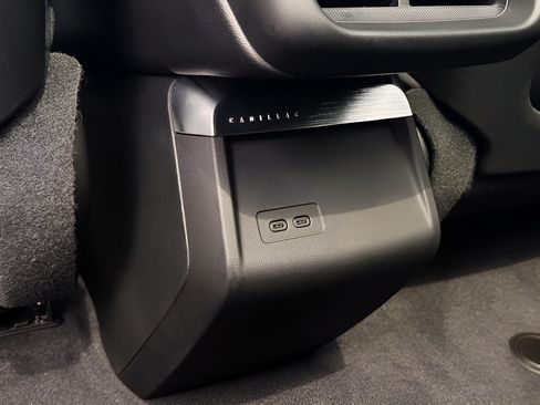 Used 2024 Cadillac Lyriq Tech w/ Driver Assist Package AWD/4WD image 19