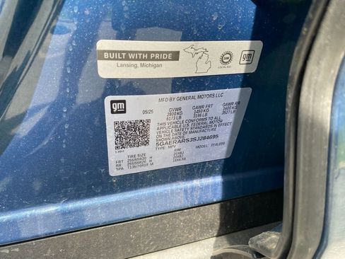 Used 2025 Buick Enclave Preferred FWD image 16