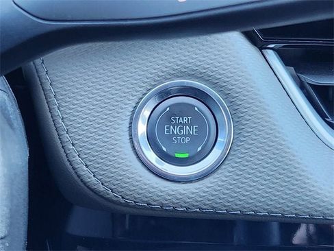 New 2026 Chevrolet Equinox LT w/ Convenience Package II image 30