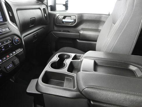 Used 2023 Chevrolet Silverado 2500 Custom w/ Custom Value Package image 31